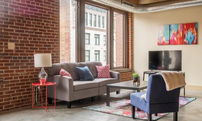 Downtown West Apartment | Comfortable Downtown St Louis Apartments for Every Family