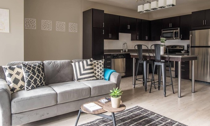 Nicollet Island Apartment | Frontdesk | Updated 1BR near the Mississippi River