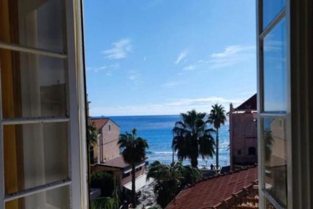 Alassio Apartment | Seaside Retreat in the Heart of Town - 4-Star Getaway