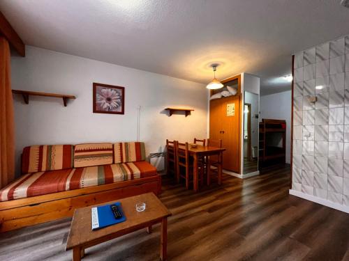 Pas de la Casa Apartment | Discover Frontera Blanca: Pet-Friendly Retreat with Spa