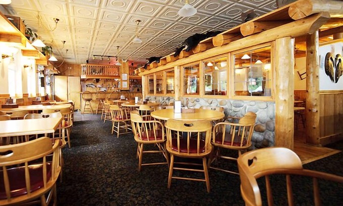 Mendenhall Valley Hotel | Inviting Frontier Suites Hotel in Juneau with Family Amenities