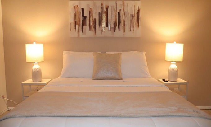 Eagle Pass Apartment | Explore Comfort at Frontier Traveler Stay with Spa & Breakfast