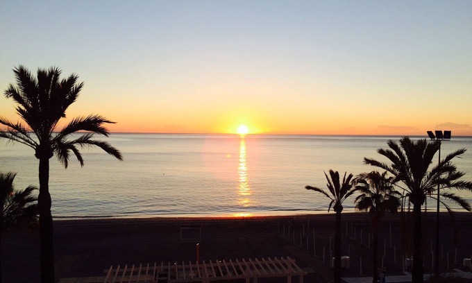 Fuengirola Apartment | Sunny Frontline Beach Apartment with Ocean View & Pool