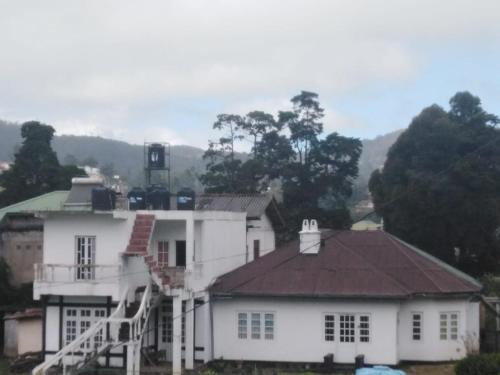Nuwara Eliya House | Discover Frosty Heaven Guest House: Family-Friendly Retreat