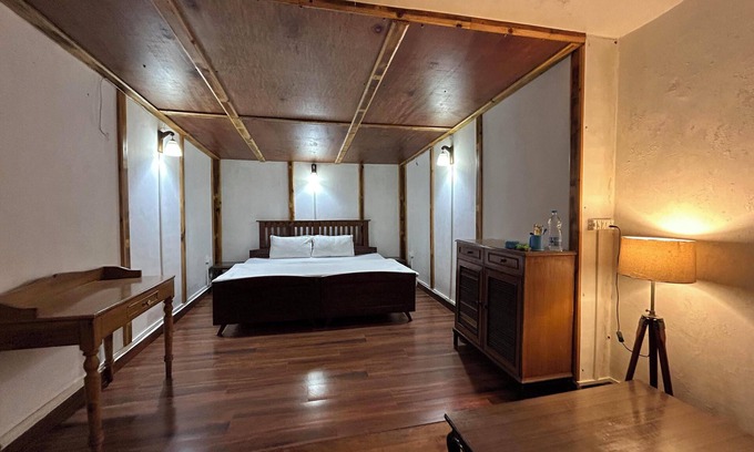 Kaul Hotel | Explore Frozen Woods Resorts: Family-Friendly Getaway