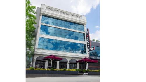 Arnavutkoy Hotel | Comfort at FRT Airport Otel with Breakfast & Family Options