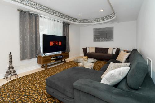 Richmond Hill Apartment | Family-Friendly Stay at Frybrook Hotel for Memorable Getaways