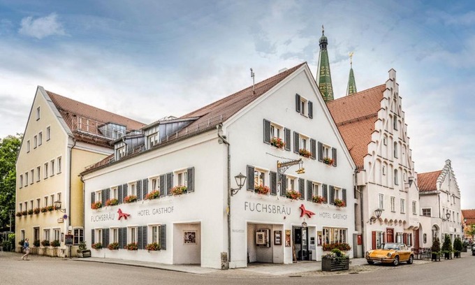 Beilngries Hotel | Experience Comfort at Fuchsbräu - 4-Star Pet-Friendly Retreat
