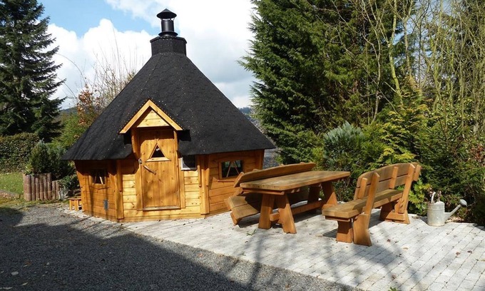 Rurberg Apartment | Fuchsloch Holiday Home: Ideal for Families with Ocean Views