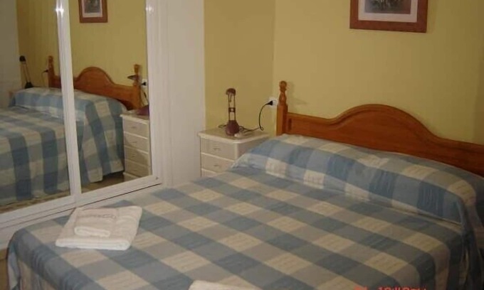 Fuengirola City Centre Apartment | Beachfront Fuengirola Apartment with Pool and Ocean View