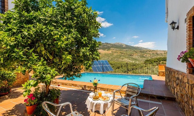 Rute House | Elegant Fuente de la Gitana Rute: Pool & Family-Friendly
