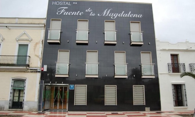 Santa Amalia House | Discover Fuente de la Magdalena: Pet-Friendly Getaway