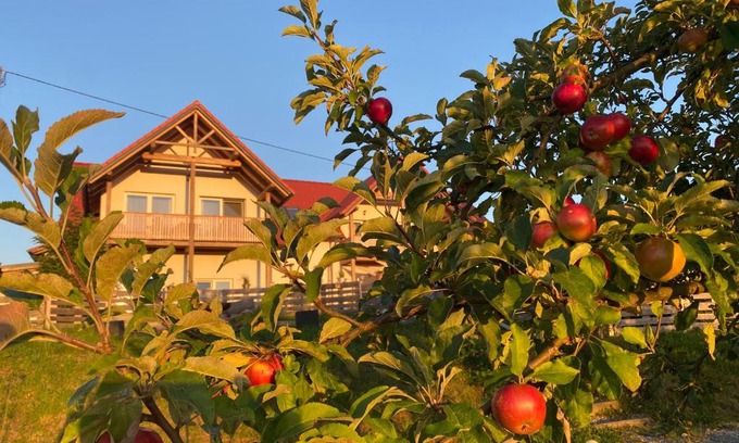 Weichselbaum Apartment | Fugger Alm: Pet-Friendly Retreat with Top Guest Ratings
