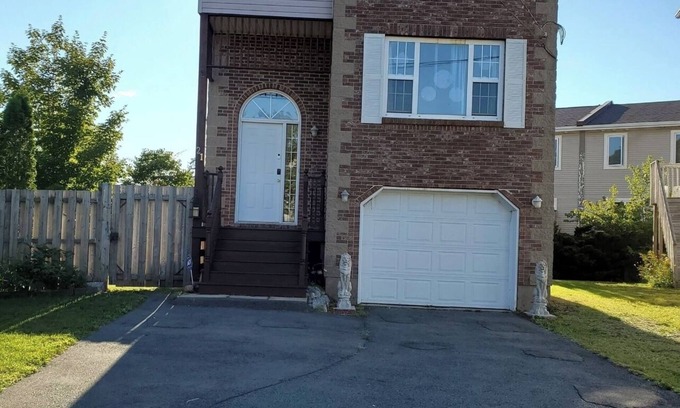 Halifax House | Full 4 bedrooms single house at Halifax Peninsula