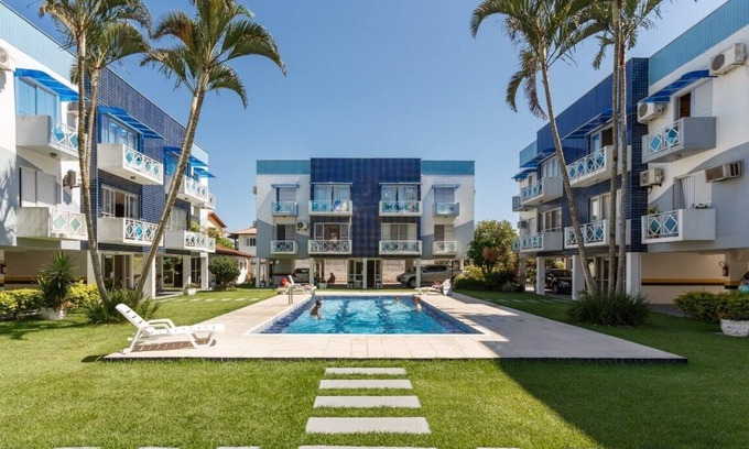 Ingleses do Rio Vermelho Apartment | Cozy Condo Retreat with Pool and Ocean View