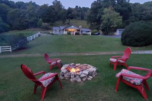 Sugar Grove House | Enjoy Farm Fun and Relaxation with Hot Tub Access!