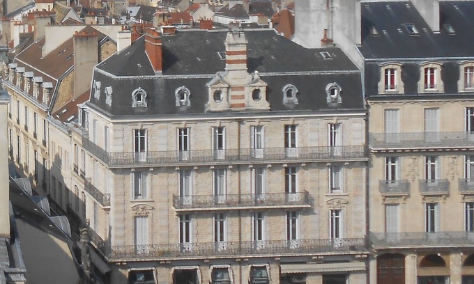 Old Town Apartment | Explore Historical Charm in Old Dijon with Spa Amenities