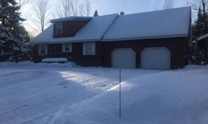 White Pine House | Secluded 4-Bed House with Bar & Pet-Friendly Amenities