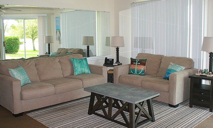 Calabash Villa | Family-Friendly Golf Resort with Full Kitchen in Calabash