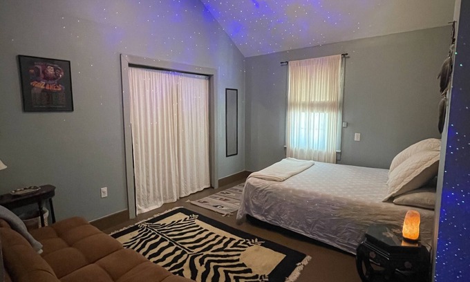 Tahlequah House | Cozy Creek-Side Retreat with Lake View & Kid-Friendly Perks