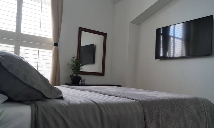 Hayward House | Cozy Private Home with Pool in SF Bay Area