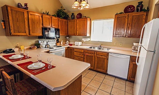 Powder Mountain Condo | Prime Time Getaway with Pool, Spa & Breakfast Included