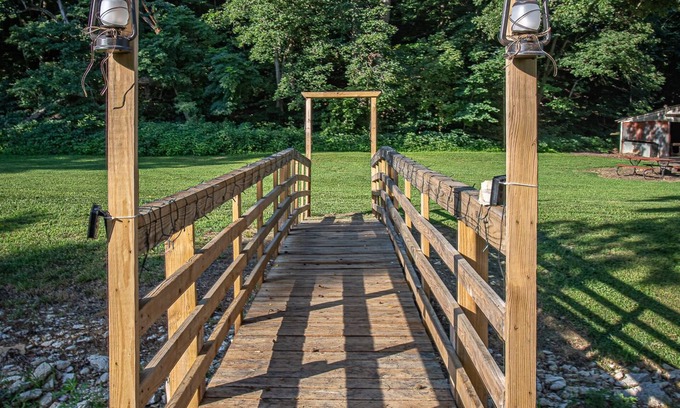 Ray County Cottage | Experience a Full Vacation Home in Swafford Valley