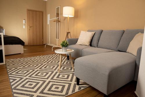 Halle Apartment | Family-Friendly FULL HOUSE Studios - Cozy Deer Apartment Awaits