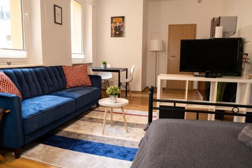 Halle Apartment | Cozy FULL HOUSE Studios - Wolf Apartment with Free WiFi