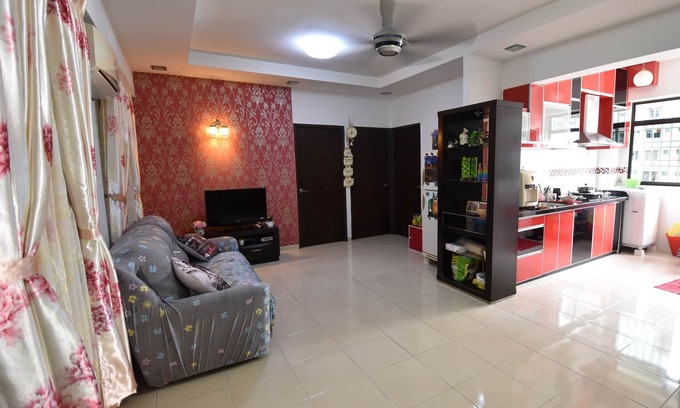 Bayan Lepas Apartment | Convenient Hotel Near Food Court and Airport with Kitchen