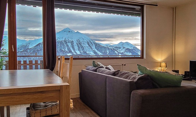 Orcieres-Merlette Apartment | Scenic 5-Person Apartment with Mountain Views & Pool Access