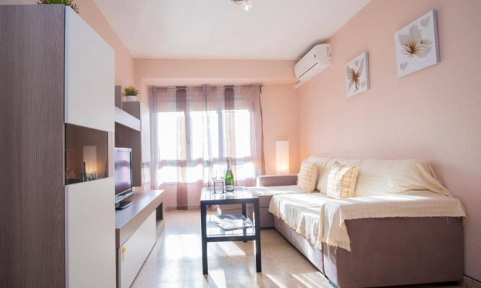 Alicante Apartment | Bright and Welcoming Apartment Close to Alicante Center