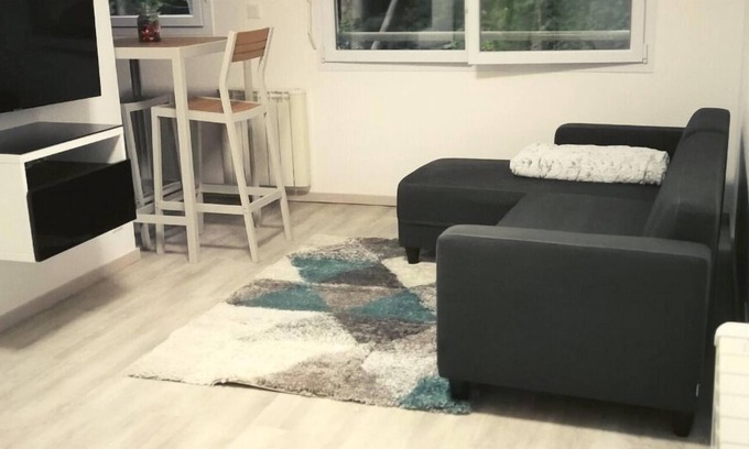 Le Mee-sur-Seine Apartment | Fully equipped studio