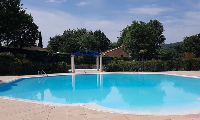 Tourrettes House | Secure Residence with Pool: Family-Friendly Getaway Awaits!