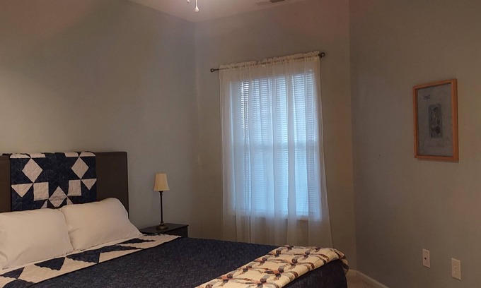 Greenville Condo | Comfortable 2-Bedroom Condo in a Pet-Friendly Neighborhood