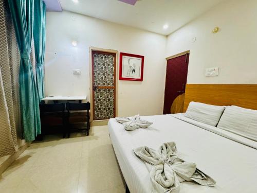 Ramagundam Apartment | Cozy 2BHK Home @NTPC: Family and Pet-Friendly Retreat
