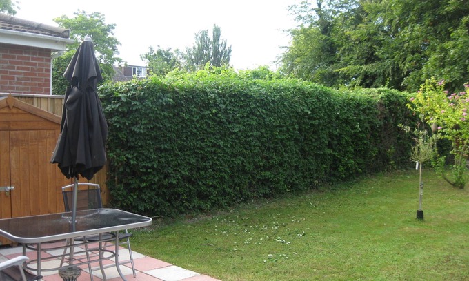 Cherry Hinton Apartment | Cozy Flat with Private Garden and Fully Equipped Kitchen