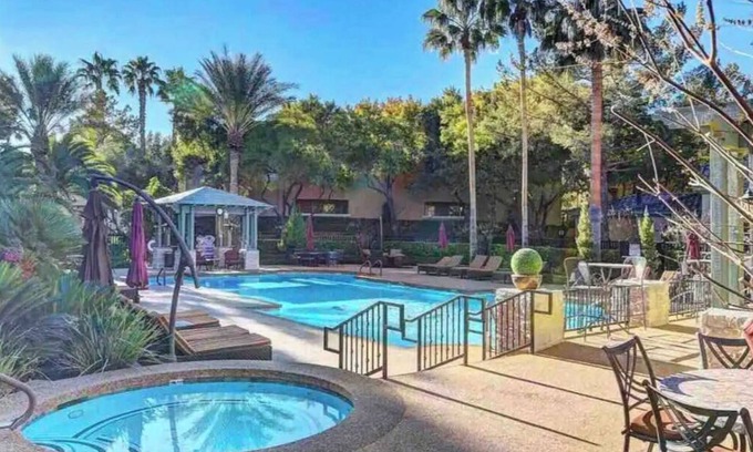 Summerlin House | Stylish Fully Furnished Condo Ideal for Child-Friendly Stays