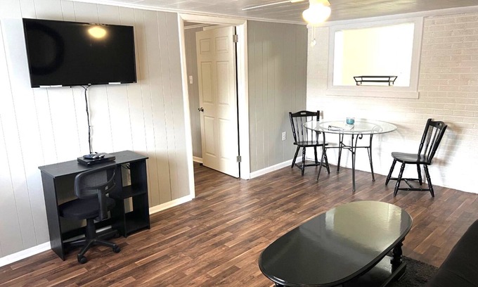 Bluewell Apartment | Cozy 1 Bedroom Apartment Close to Bluefield's Attractions