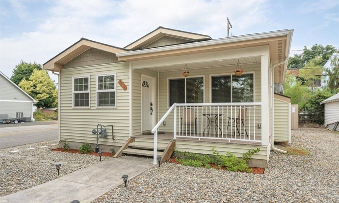 Spokane Valley House | Cozy House on Quiet Road in Central Valley Location