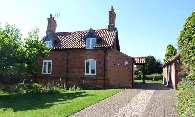 Dukeries Mill Cottage | Modern Self-Catering Cottage in Sherwood Forest, Nottingham