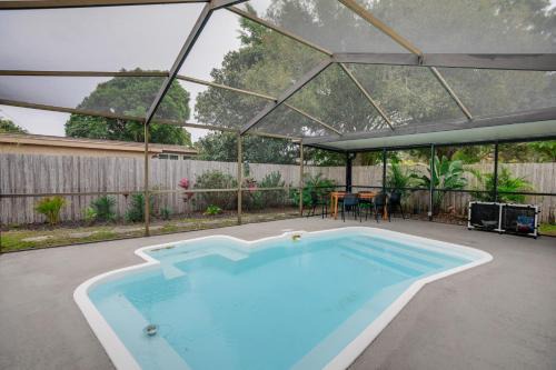 St. Petersburg - Clearwater House | Renovated St Petersburg Home with Private Pool & Spa