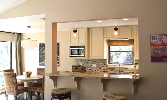 Sea Pines Condo | Top-Floor Sea Pines Villa with Ocean View near Harbour Town