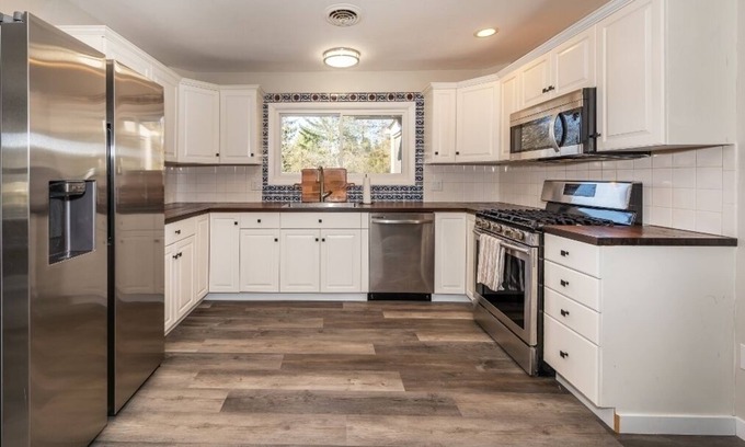 Ann Arbor House | Renovated House in Ann Arbor with Pet-Friendly Amenities
