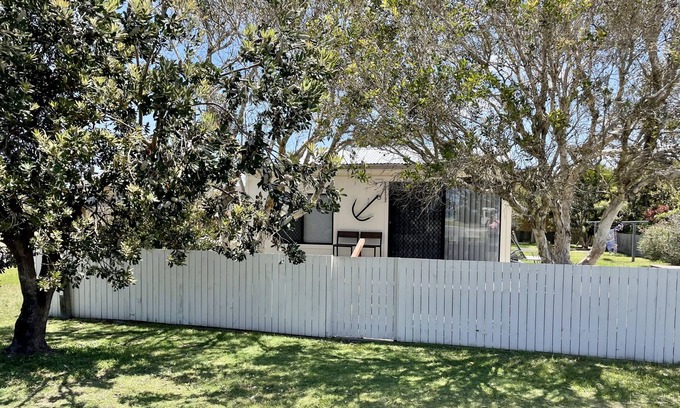 Brooms Head House | Renovated Beach Cottage: Ocean Views & Pet-Friendly Amenities