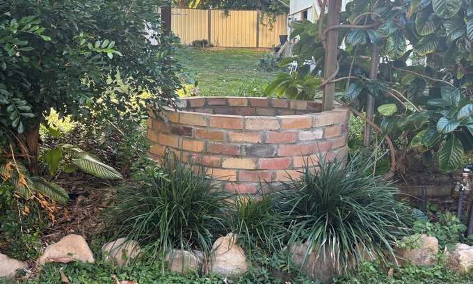 Wandal Apartment | Cozy Studio Unit Near Showgrounds with Kitchen & Breakfast