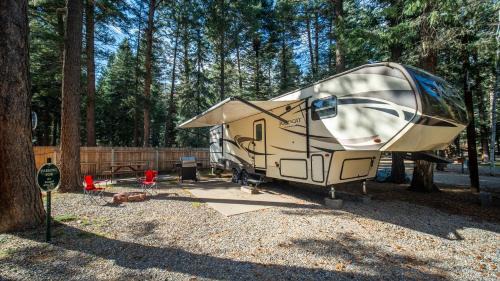 Bayfield House | Cozy RV Glamping Experience at Blue Spruce RV Park