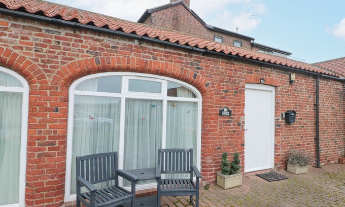 Flamborough House | Enchanting Fulmar Cottage with Oceanfront Views in Flamborough