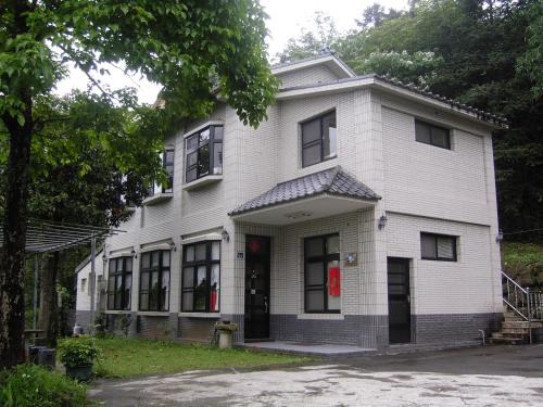 Nanzhuang House | Family-Friendly Fumei Bluebird Homestay with Kitchen Access