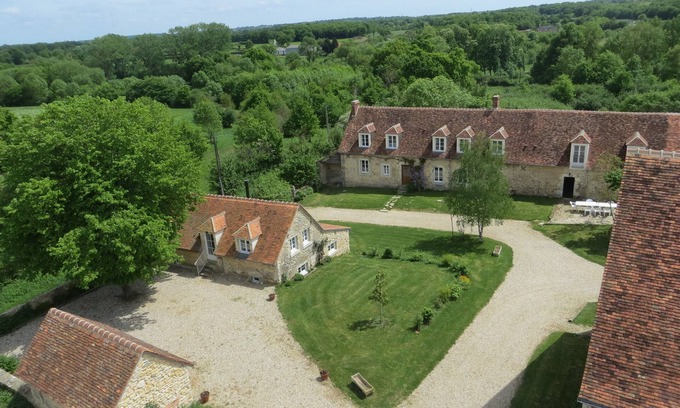 Bouesse Cottage | Unforgettable Fun with Heated Pool & Game Rooms Await